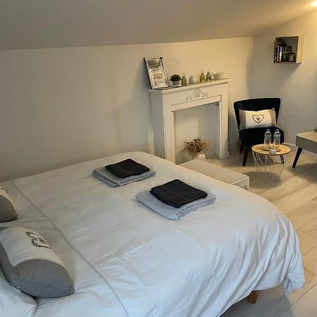 Bed and Breakfast Cocooning Chez Sabine Lavilledieu  Экстерьер фото