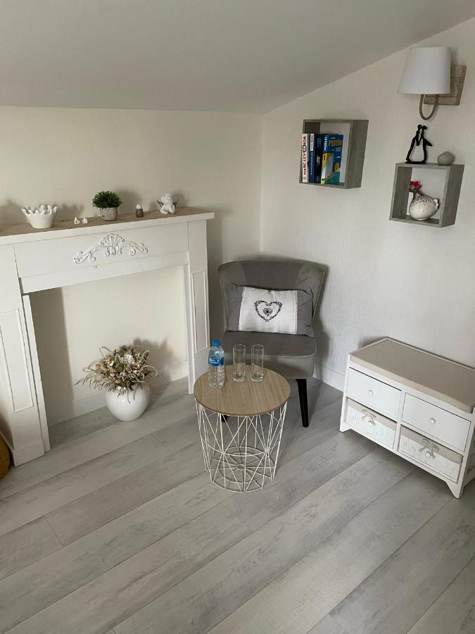 Bed and Breakfast Cocooning Chez Sabine Lavilledieu  Экстерьер фото