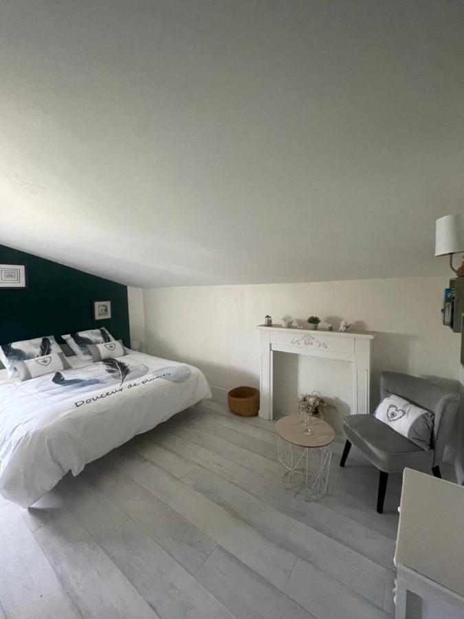 Bed and Breakfast Cocooning Chez Sabine Lavilledieu  Экстерьер фото