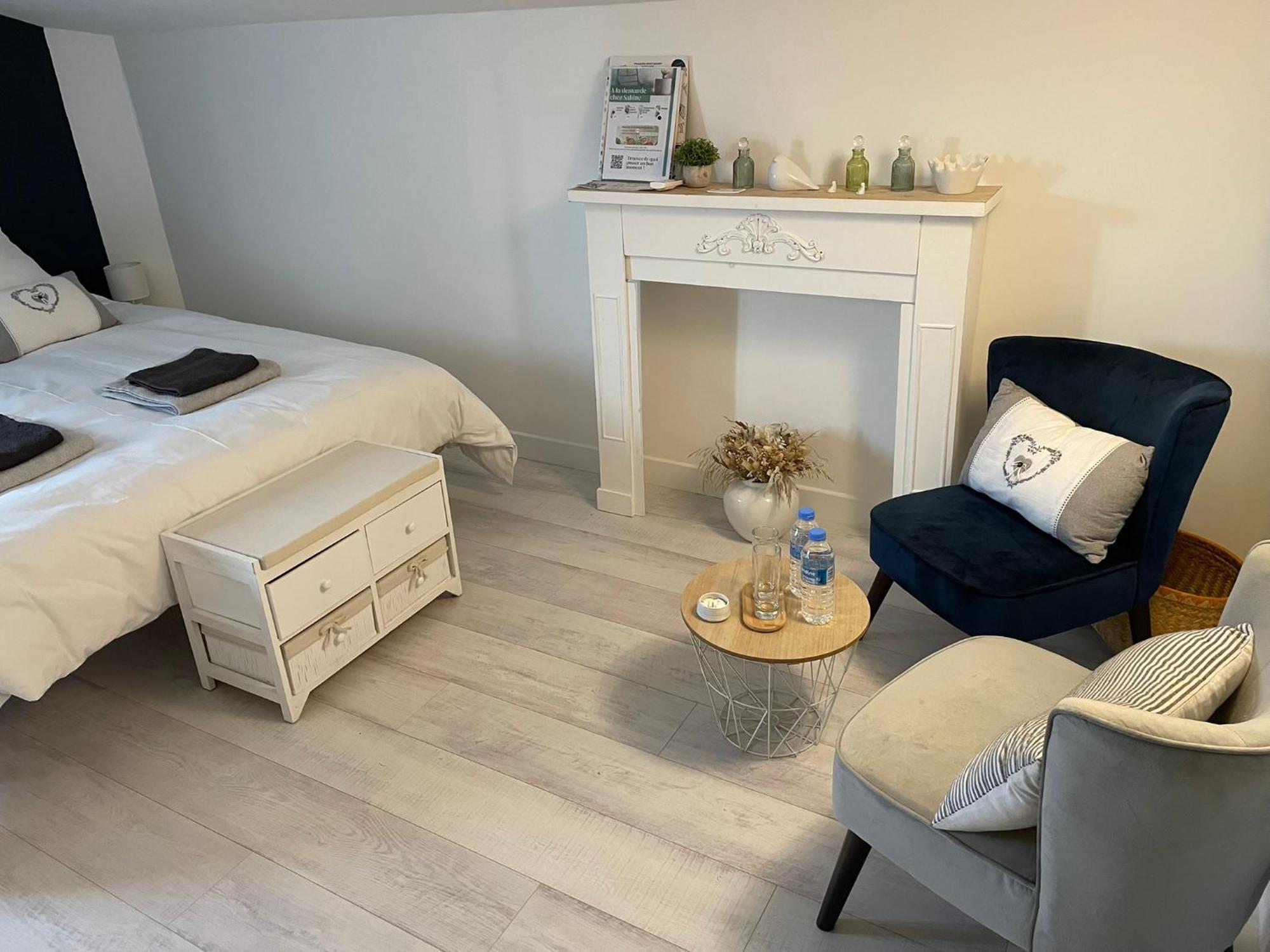 Bed and Breakfast Cocooning Chez Sabine Lavilledieu  Экстерьер фото