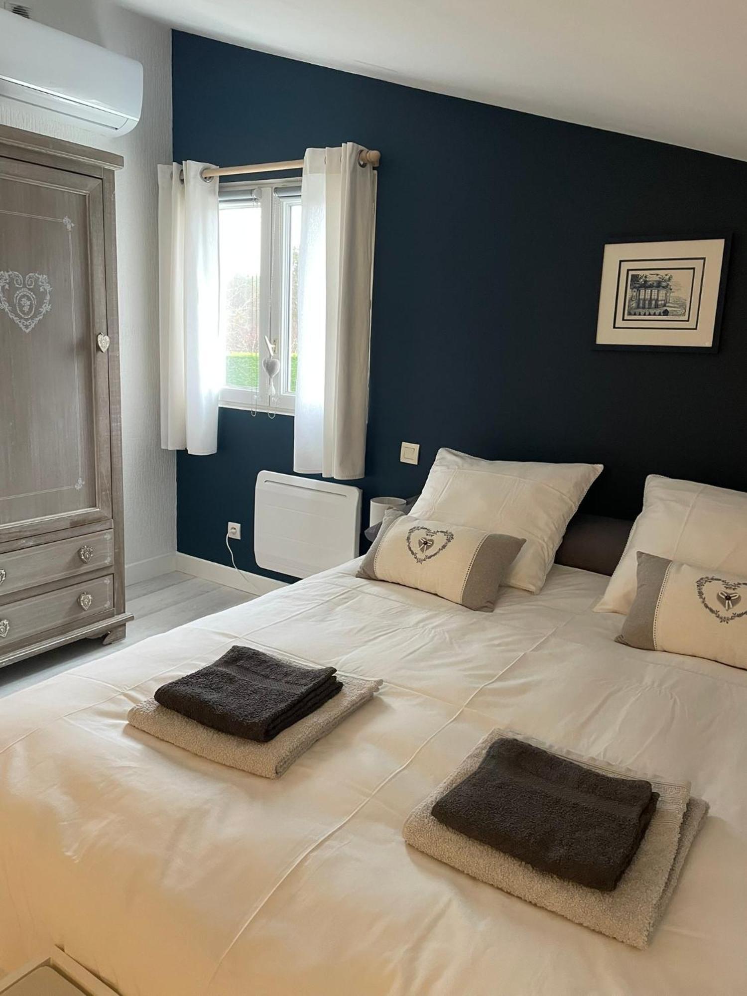 Bed and Breakfast Cocooning Chez Sabine Lavilledieu  Экстерьер фото